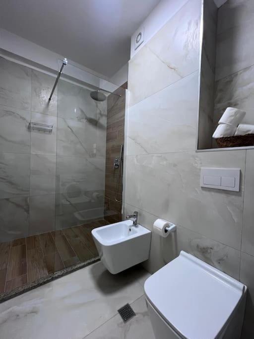 Inizio Apartment Shkodër Exteriör bild